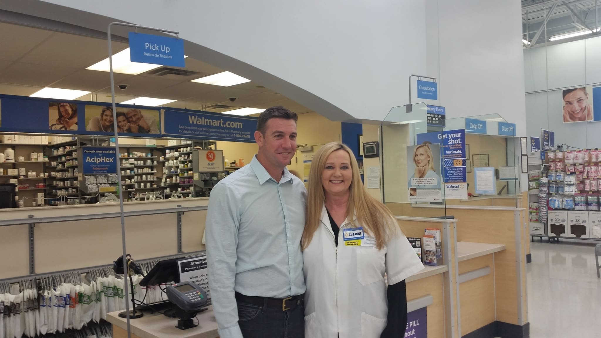 Rep. Duncan Hunter (R-CA) on an NACDS RxIMPACT pharmacy tour of Walmart in San Marcos, Calif.