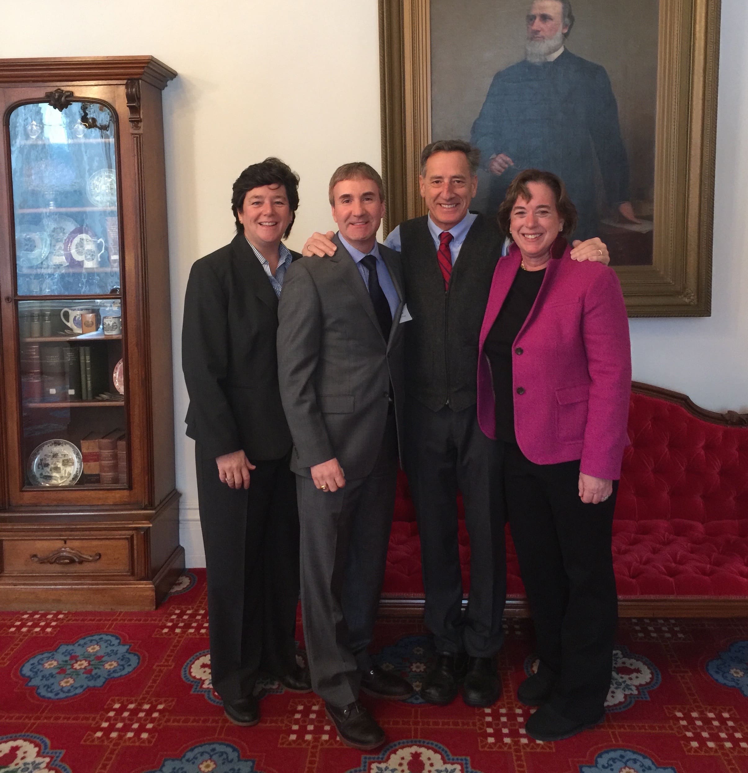 The Vermont Association of Chain Drug Stores' Heather Shouldice, Kinney Drugs' Mike Duteau, R.Ph., chair of the NACDS Policy Council, and NACDS' Anne Fellows met with Vermont Governor Peter Schumlin (D-VT)