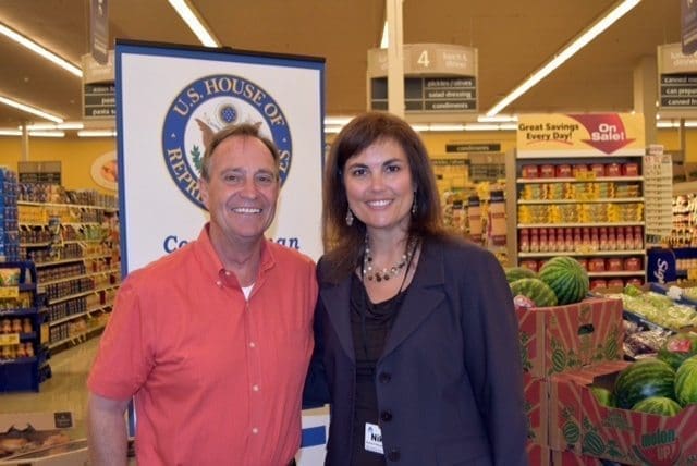 Rep. Ed Perlmutter (D-CO) learned more about provider status legislation--H.R. 592, the Pharmacy and Medically Underserved Areas Enhancement Act--during an NACDS RxIMPACT in-district activity, "Government in the Grocery," hosted by Albertsons Companies