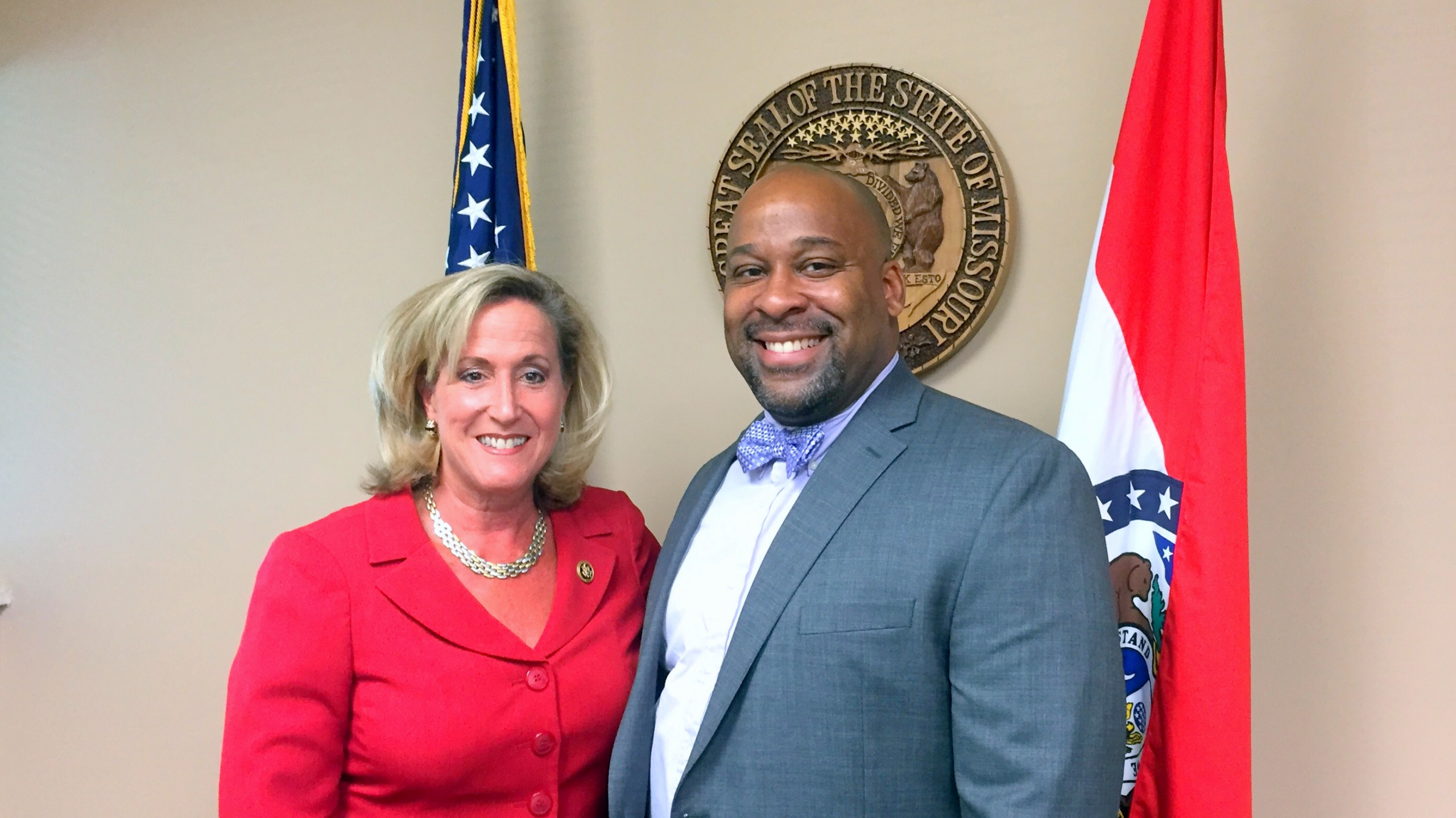Rep. Ann Wagner (R-MO) and Brandon Martin, PharmD, pharmacy manager of the Ladue, Mo. Genoa, a QoL Healthcare Company, at a roundtable to discuss curbing opioid abuse