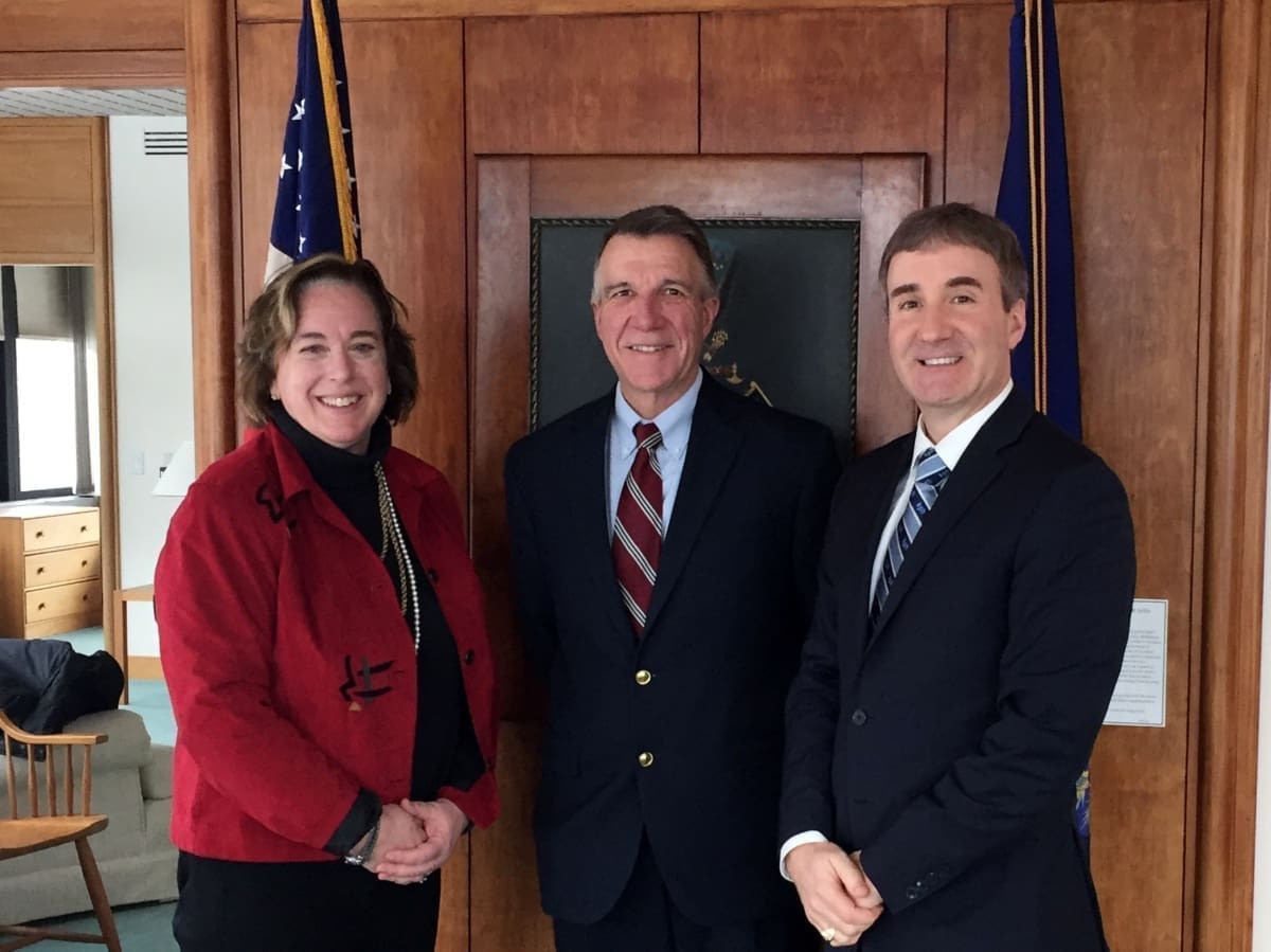 This week NACDS' Anne Fellows and Mike Duteau, vice president of Business Development and Strategic Relations for Kinney Drugs Inc., met with Gov. Phil Scott (R-VT) during the Vermont Association of Chain Drug Stores' 2017 Legislative Lobby Day. Attendees met with Gov. Scott to discuss several initiatives, including expansion of pharmacist immunization authority and plans for the state to comply with requirements in the Centers for Medicare & Medicaid Services' Covered Outpatient Drugs Final Rule. The Final Rule addresses key areas of Medicaid drug reimbursement and changes made to the Medicaid Drug Rebate Program by the Affordable Care Act.